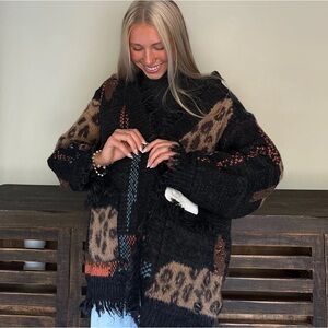 POL Cozy Black and Brown Women's Sweater